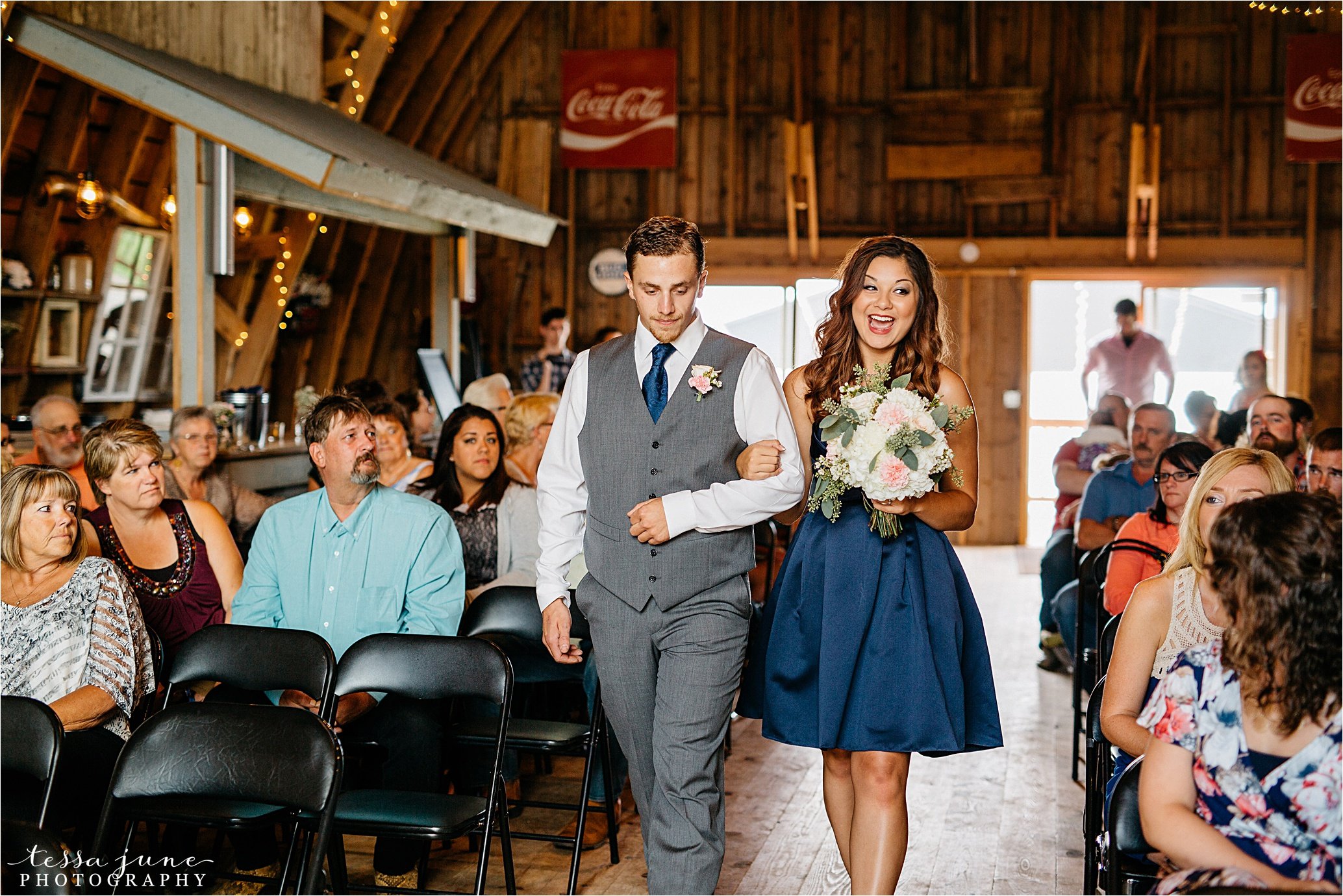 cadillac-ranch-wedding-maple-lake-st-cloud-wedding-photographer_0050.jpg