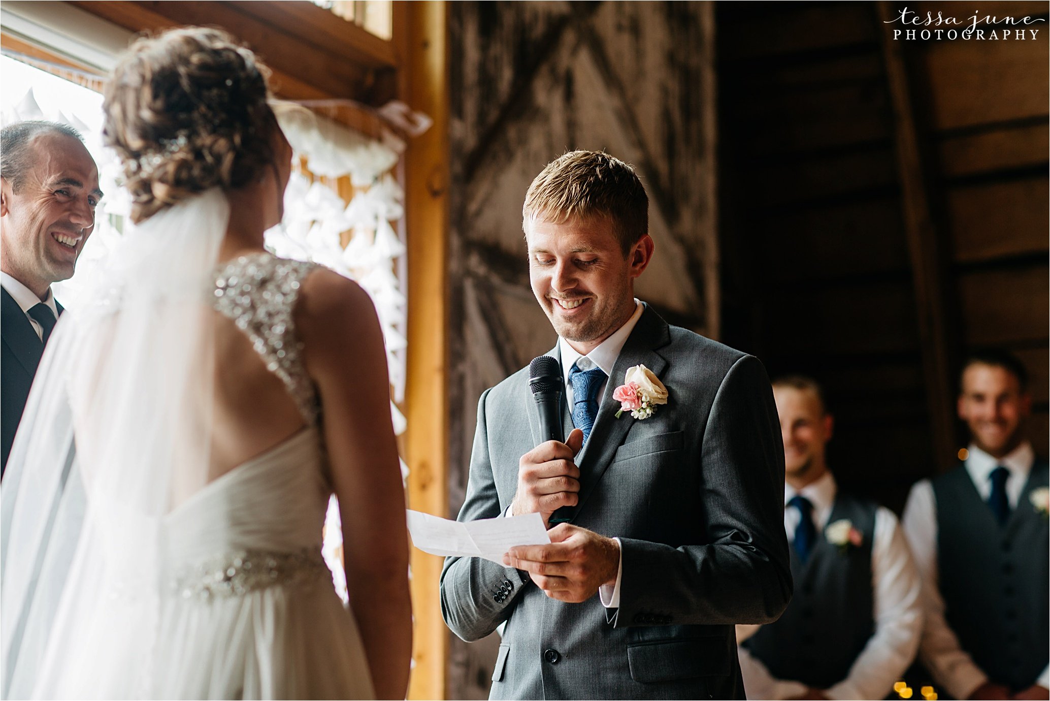 cadillac-ranch-wedding-maple-lake-st-cloud-wedding-photographer_0059.jpg