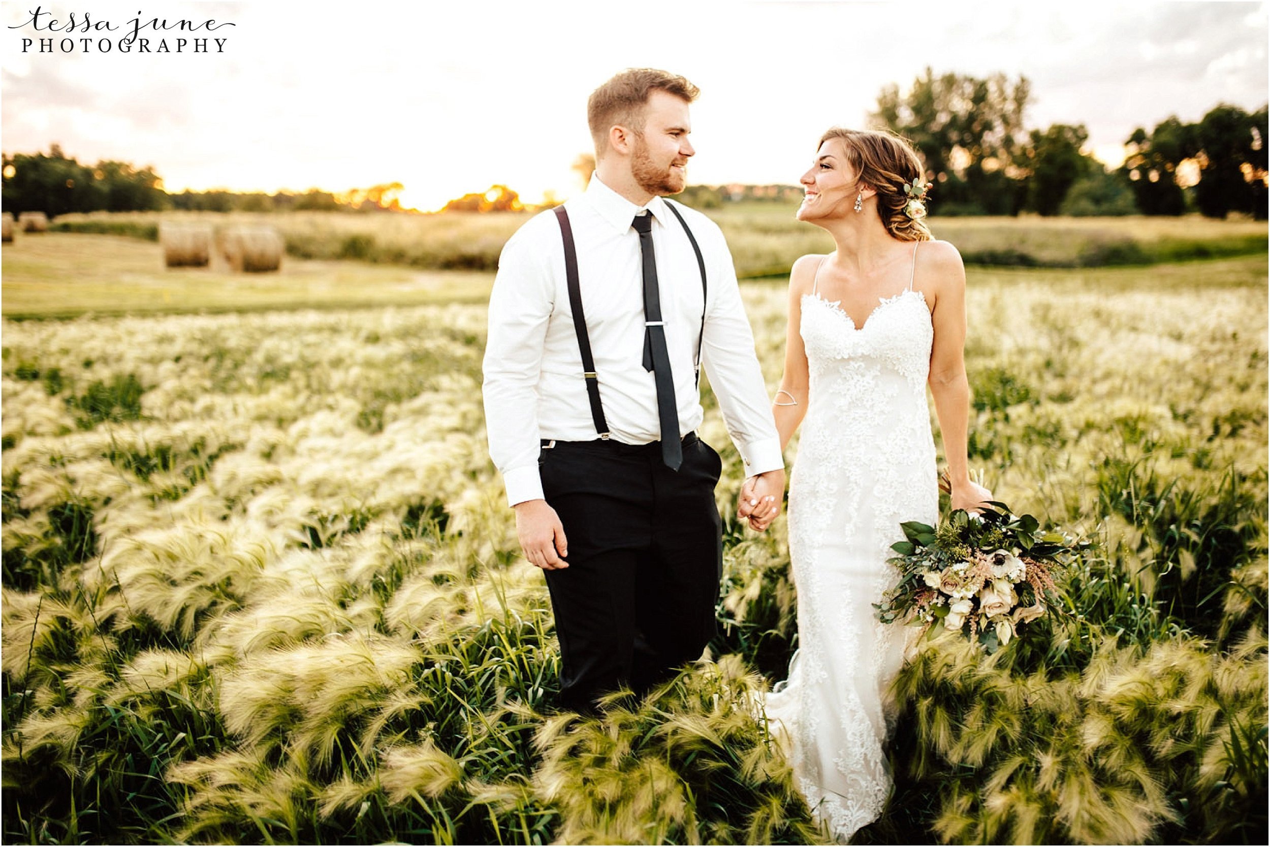 The-Cottage-Farmhouse-Wedding-in-Glencoe-Minnesota-0548.jpg