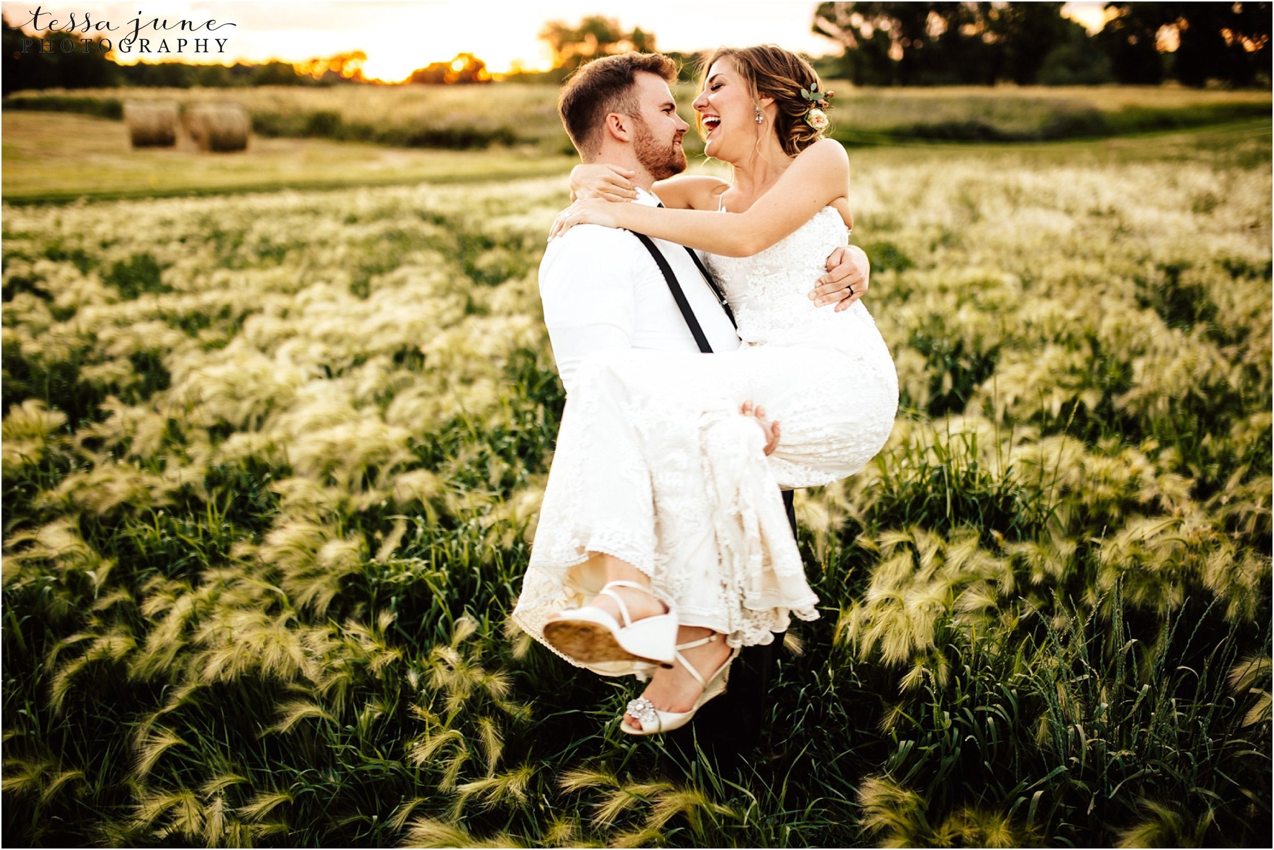 The-Cottage-Farmhouse-Wedding-in-Glencoe-Minnesota-0552.jpg