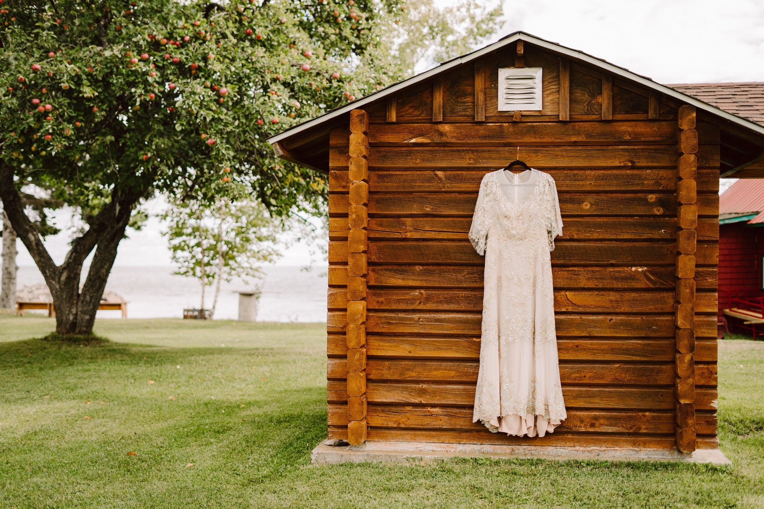 001_Bulthuis-Wedding-20_september_camp_boho_vintage_wedding_michigan.jpg