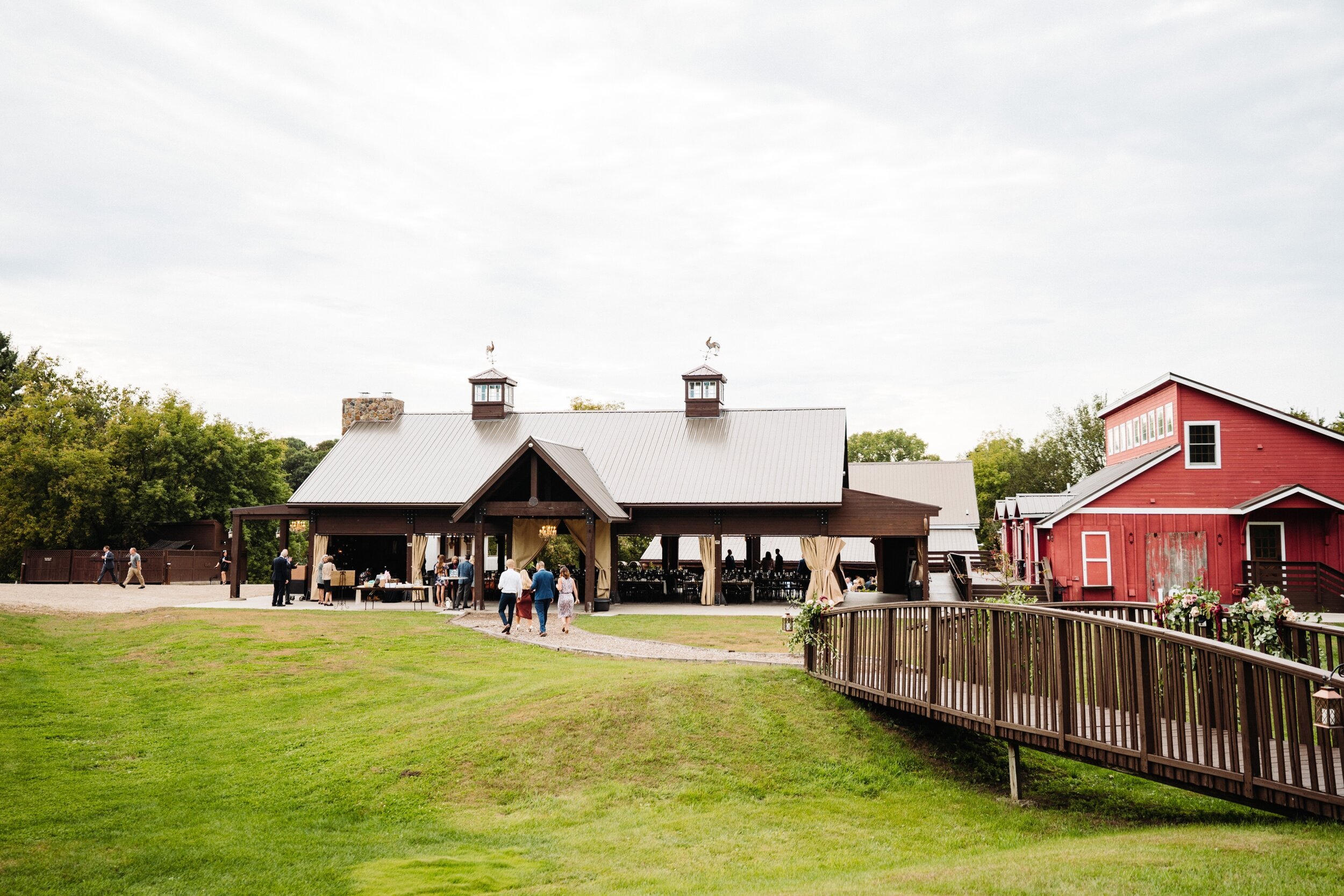 077_McNamara-Wedding-772_cottage_grove_minnesota_glen_hope_september_treehouse_wedding.jpg