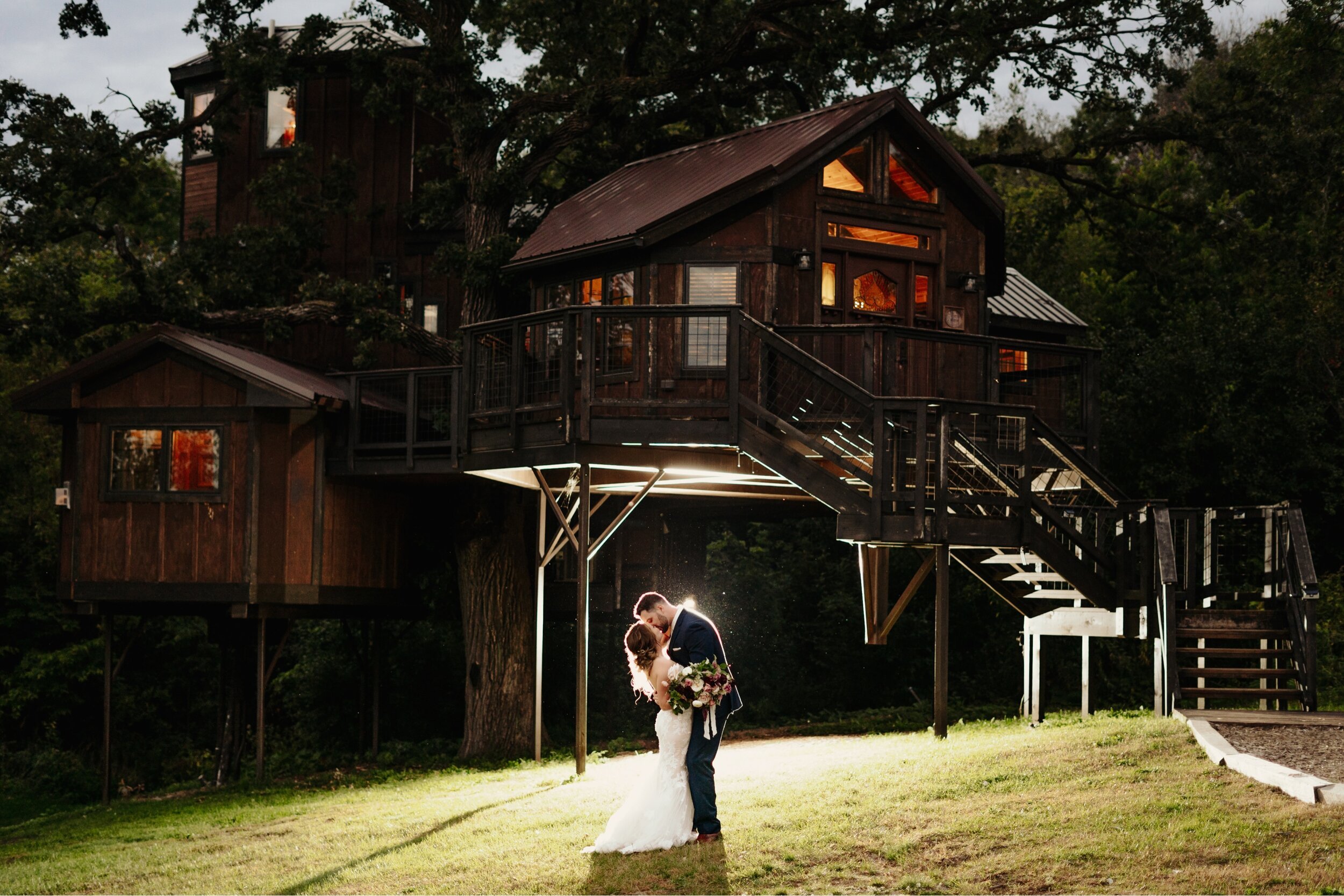 095_McNamara-Wedding-315_cottage_grove_minnesota_glen_hope_september_treehouse_wedding.jpg