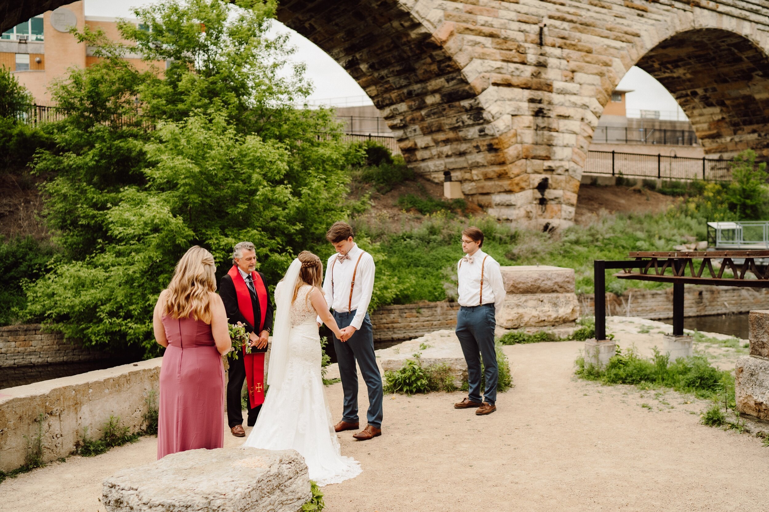 20_Fox-Wedding-88_covid_minneapolis_Summer_wedding_minnesota_intimate.jpg