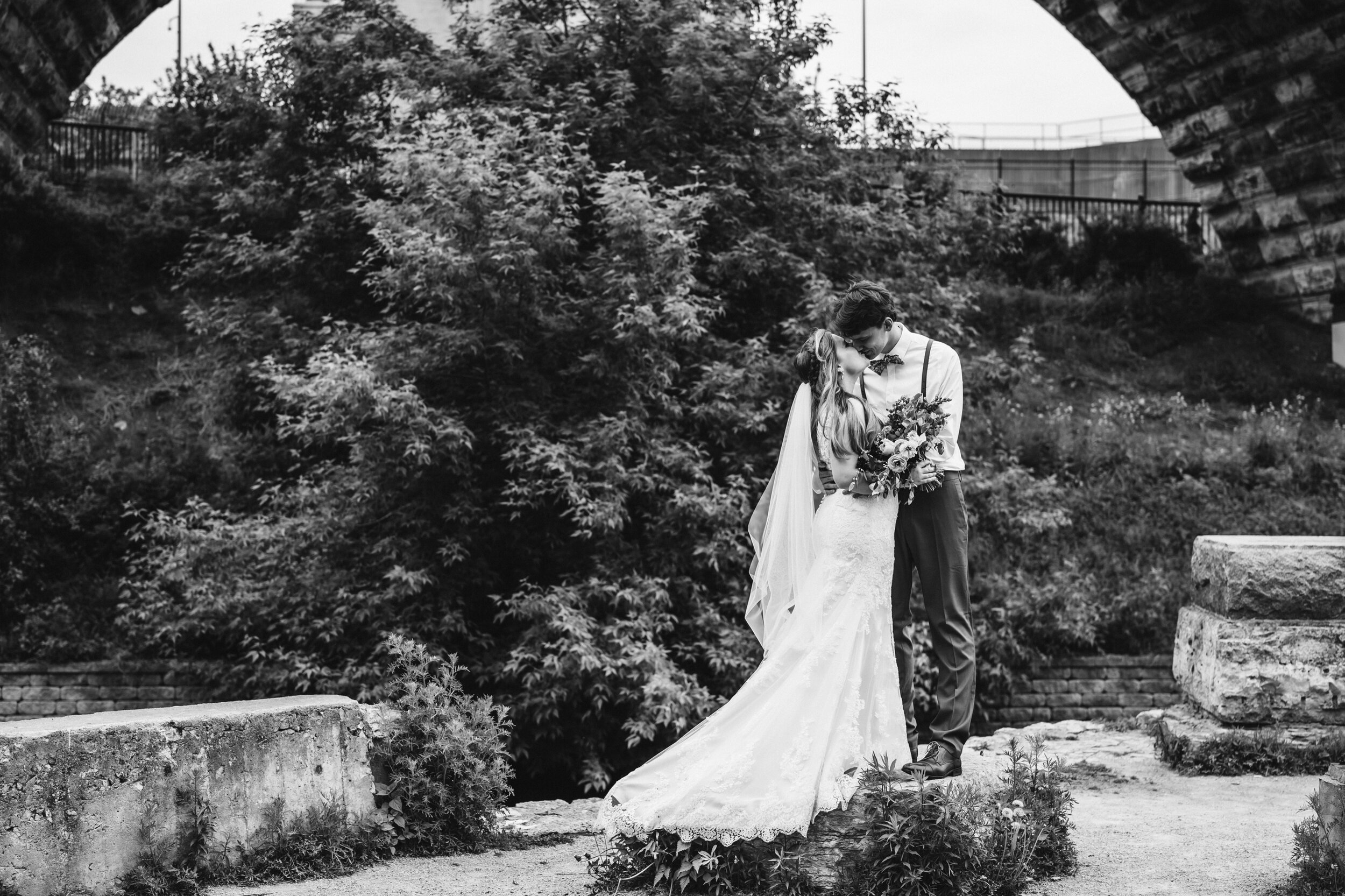 40_Fox-Wedding-281_covid_minneapolis_Summer_wedding_minnesota_intimate.jpg