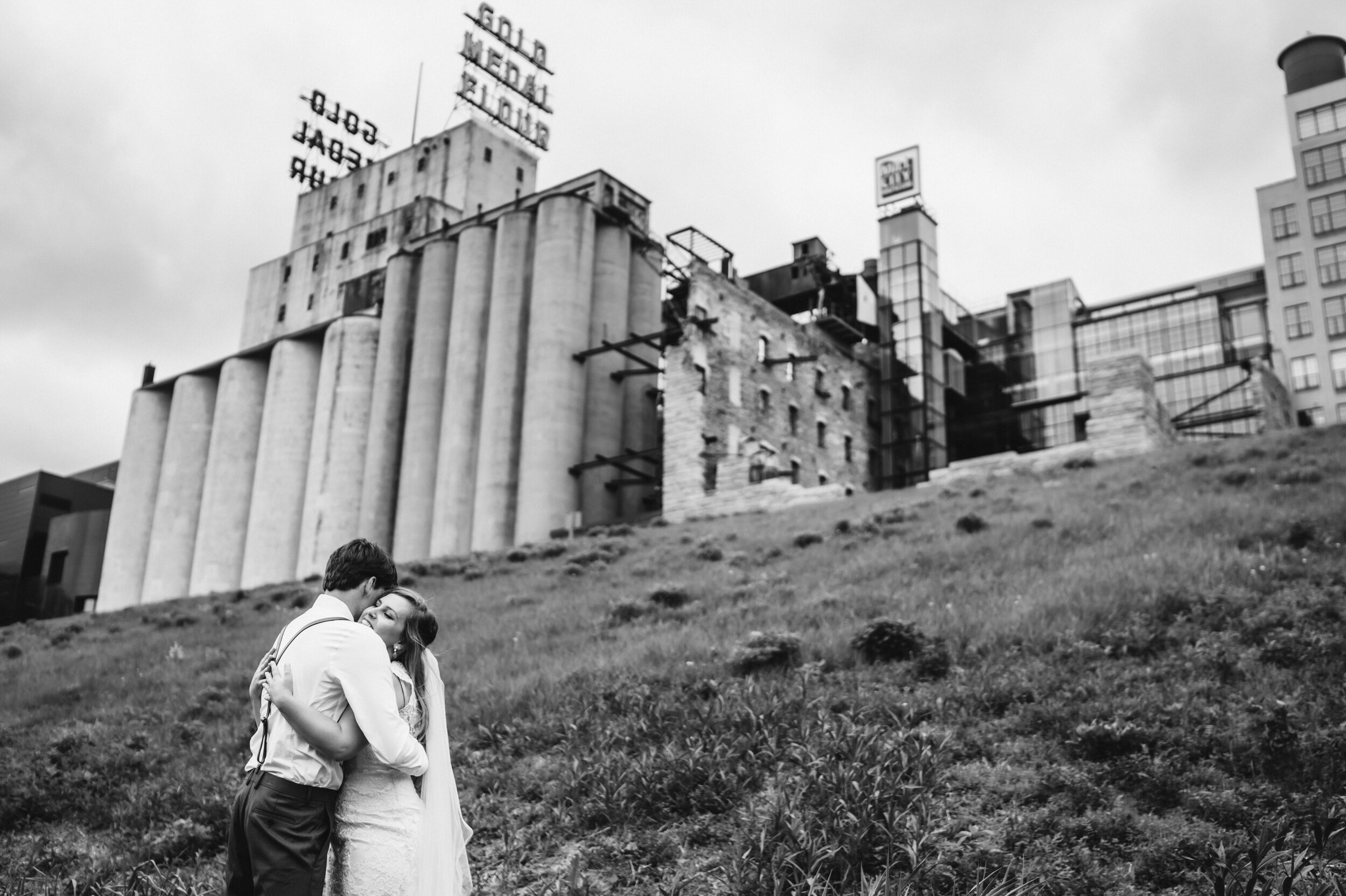 48_Fox-Wedding-328_covid_minneapolis_Summer_wedding_minnesota_intimate.jpg