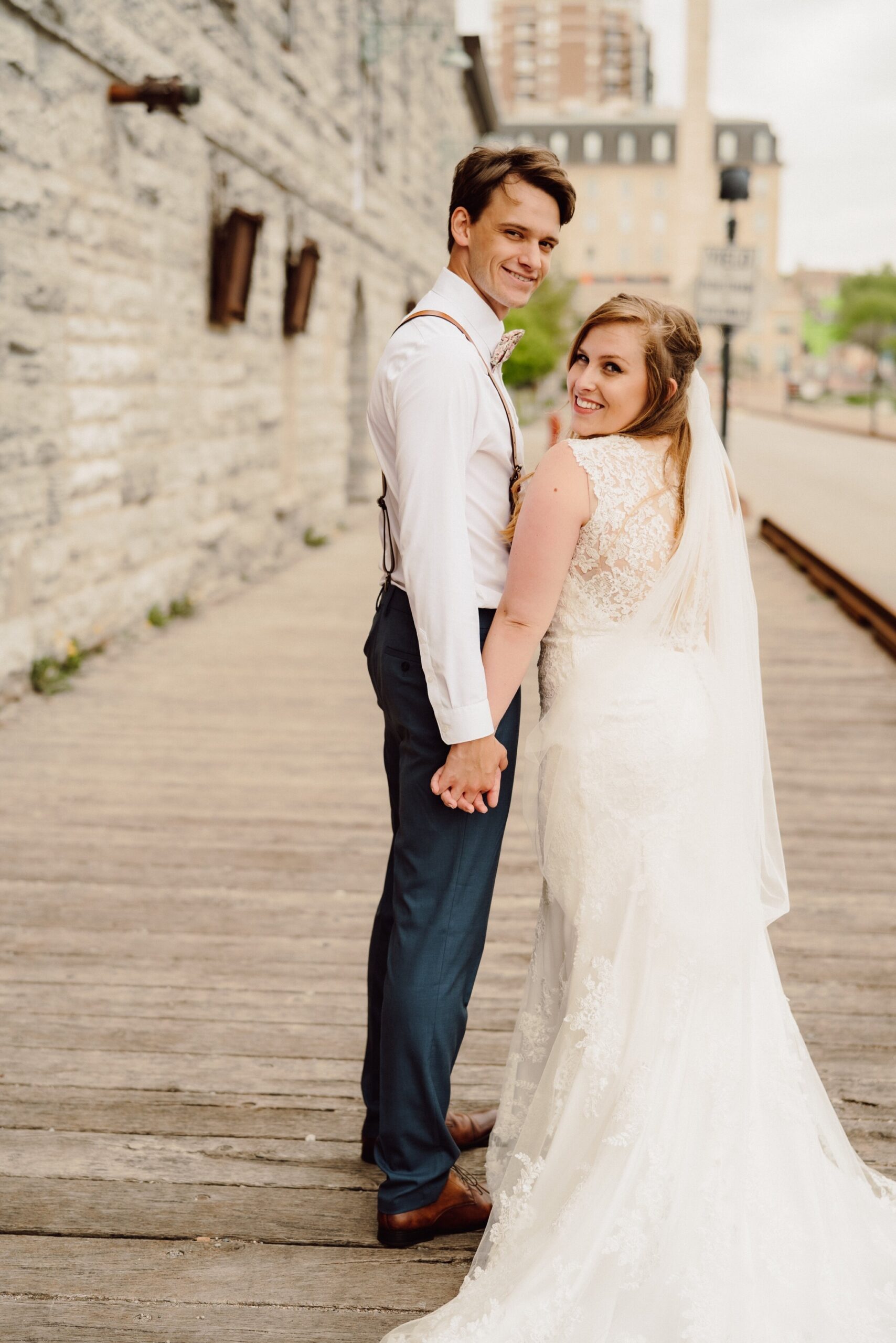 59_Fox-Wedding-389_covid_minneapolis_Summer_wedding_minnesota_intimate.jpg