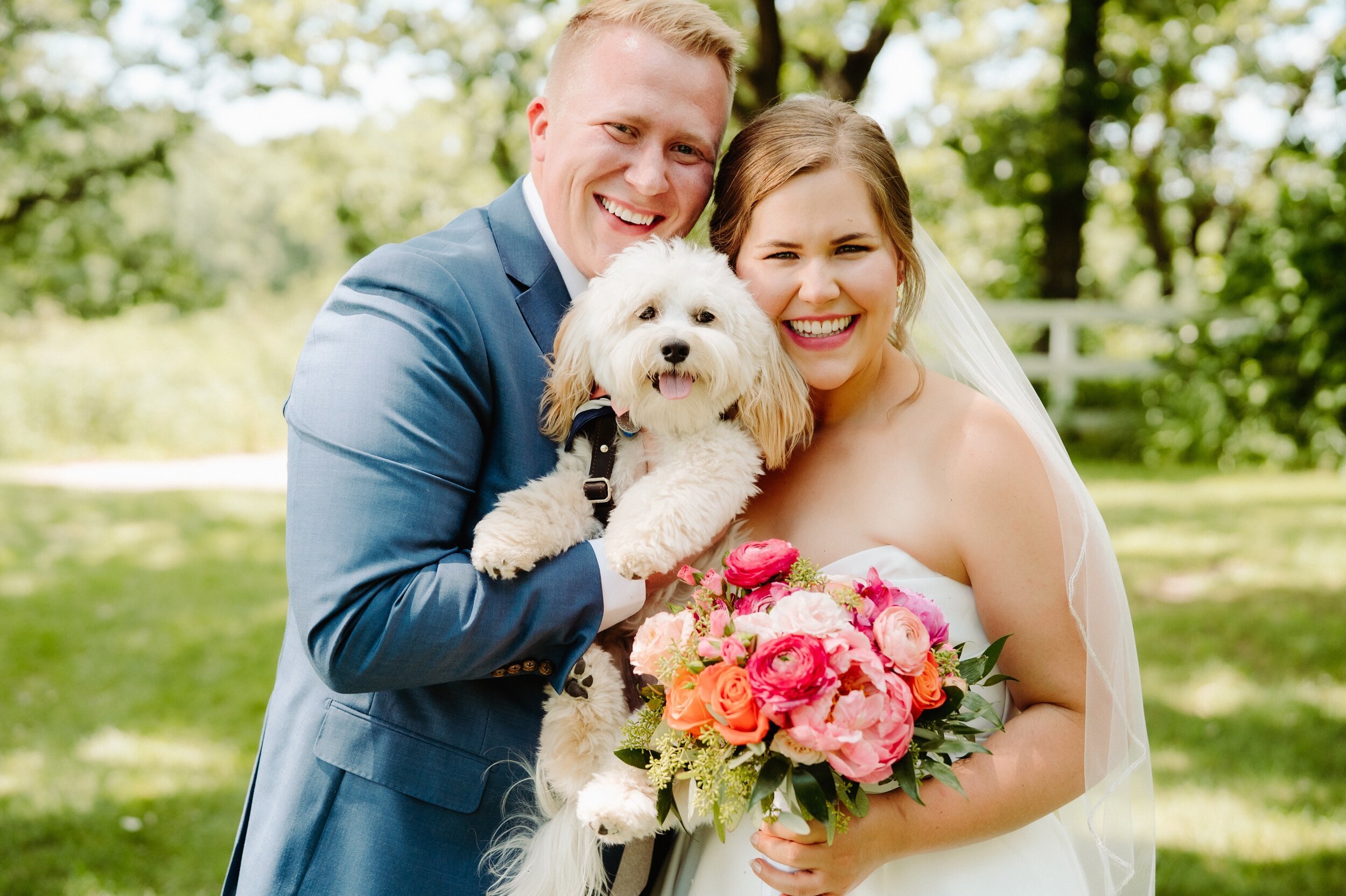 13_wasvick-03193_wedding_farm_june_Summer_minnesota_almquist_hastings.jpg