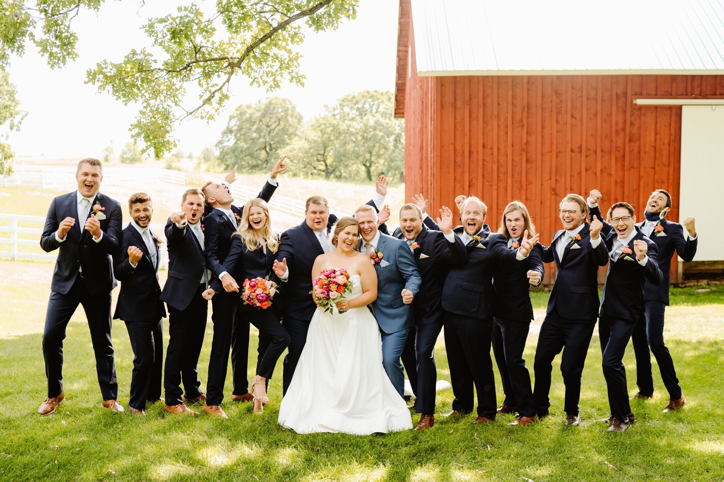 28_wasvick-02047_wedding_farm_june_Summer_minnesota_almquist_hastings.jpg