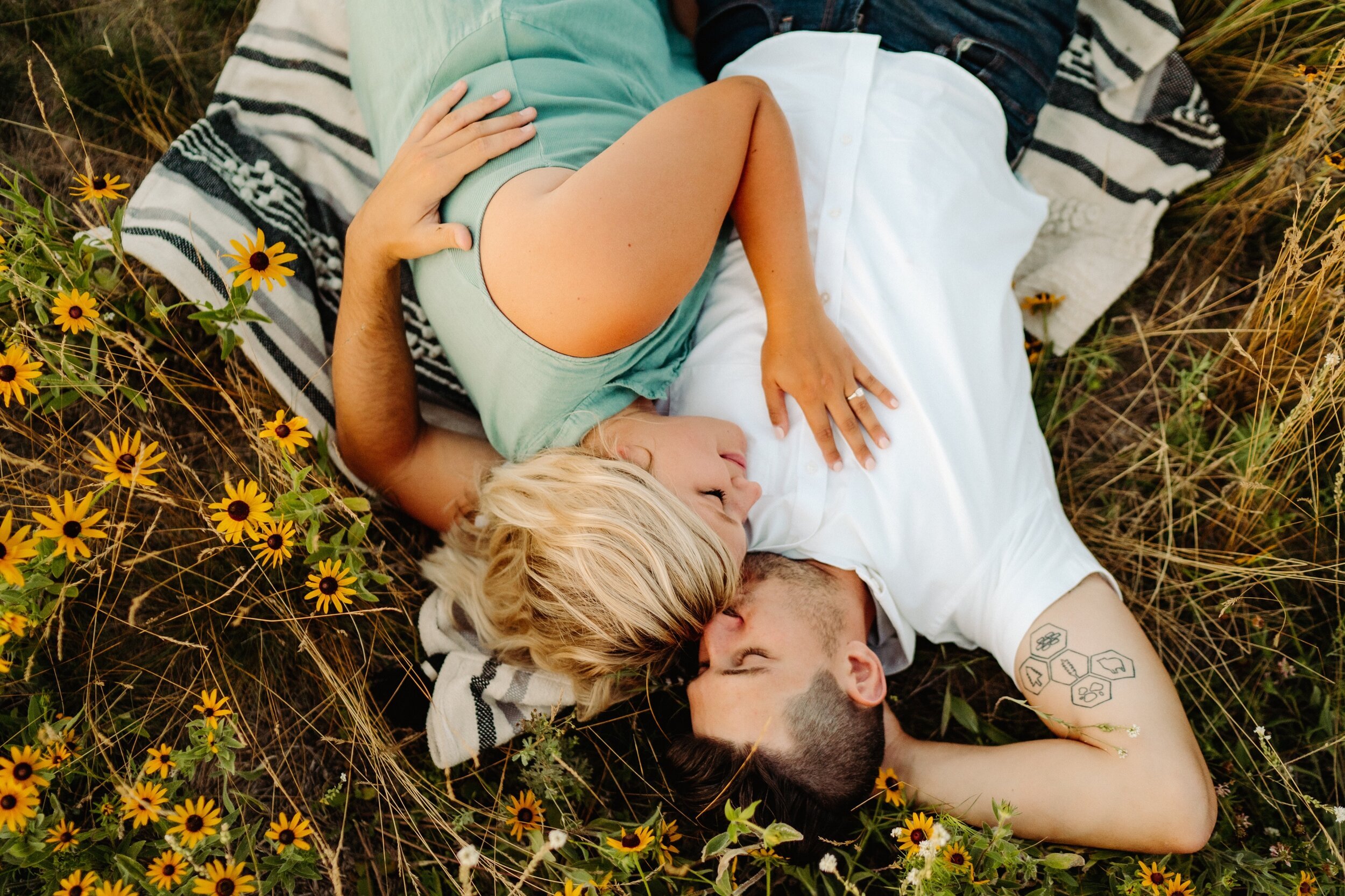 31_abby-cody-08886_july_minnesota_Summer_Engagement.jpg