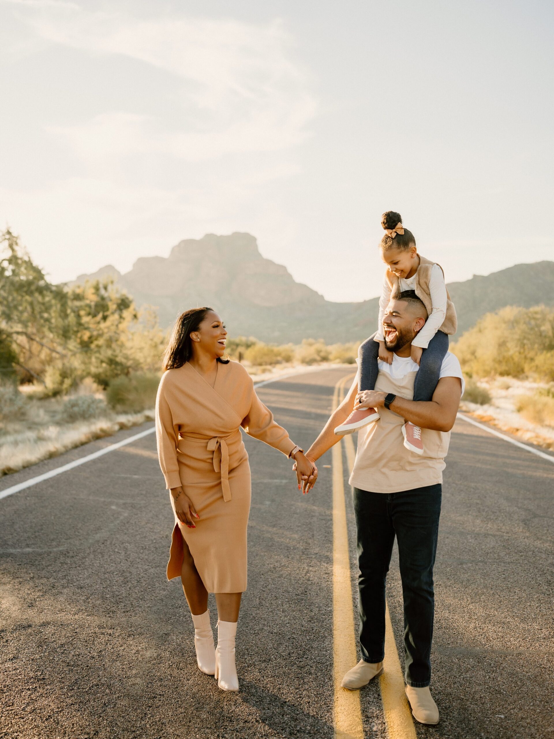 01_Phoenix family photographer taking photos at Phon D Sutton Park in Mesa, Arizona during sunset..jpg