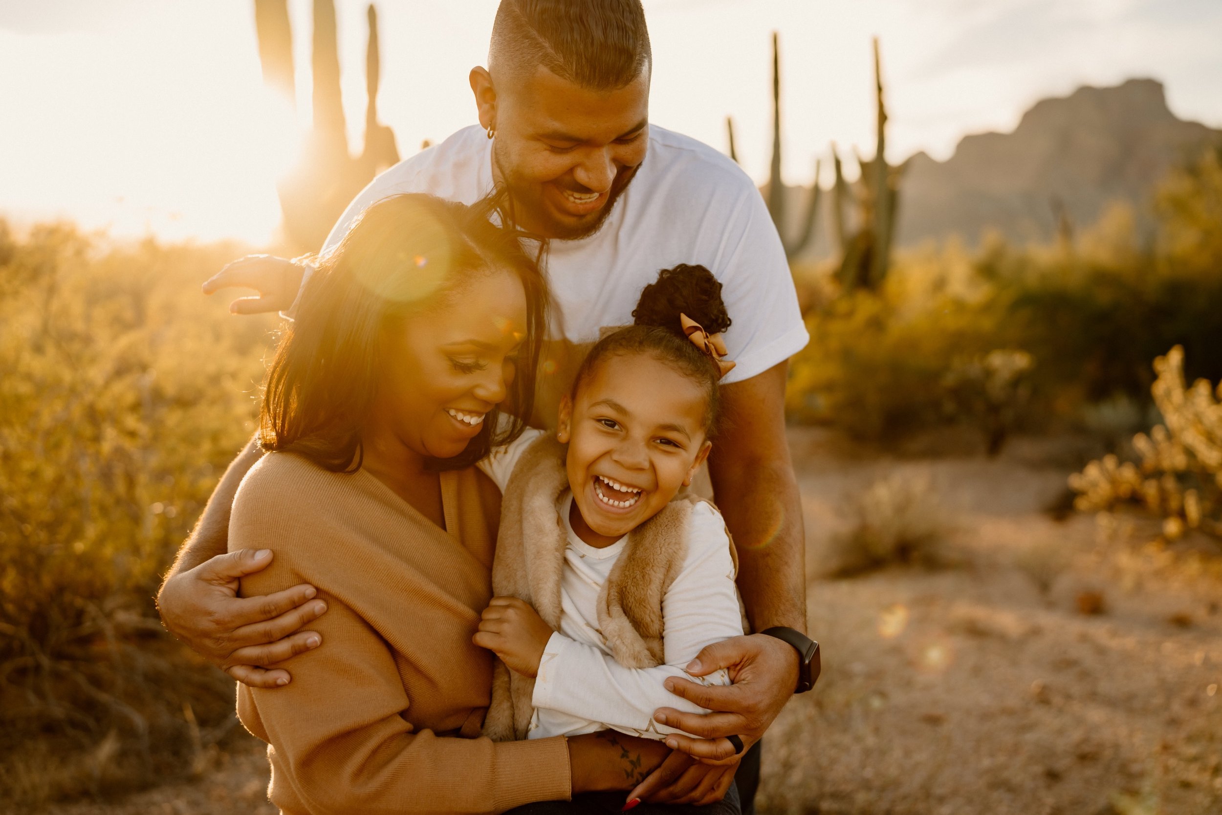 02_Phoenix family photographer taking photos at Phon D Sutton Park in Mesa, Arizona during sunset..jpg