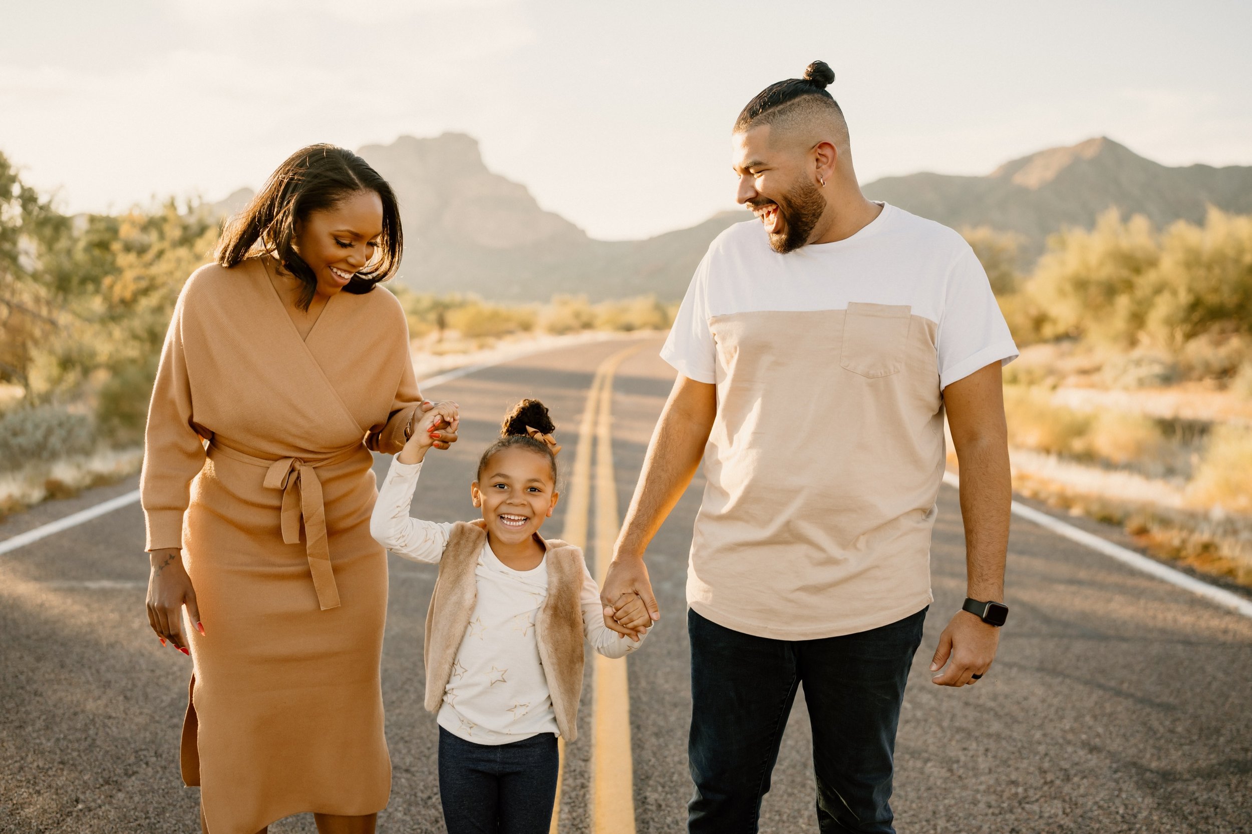 05_Phoenix family photographer taking photos at Phon D Sutton Park in Mesa, Arizona during sunset..jpg