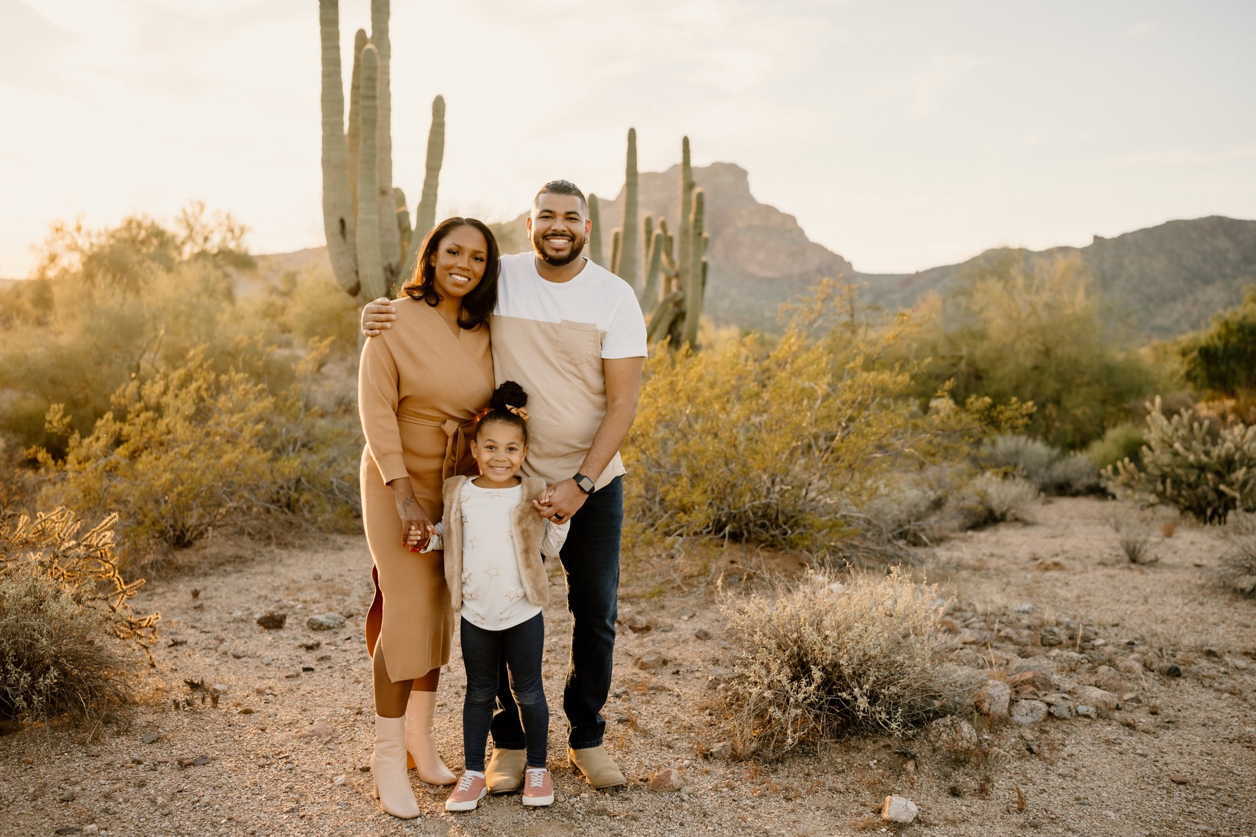 12_Phoenix family photographer taking photos at Phon D Sutton Park in Mesa, Arizona during sunset..jpg