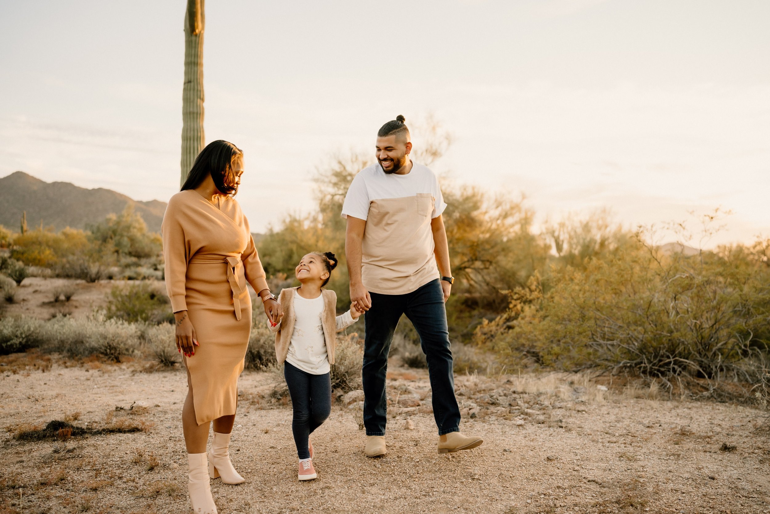 21_Phoenix family photographer taking photos at Phon D Sutton Park in Mesa, Arizona during sunset..jpg