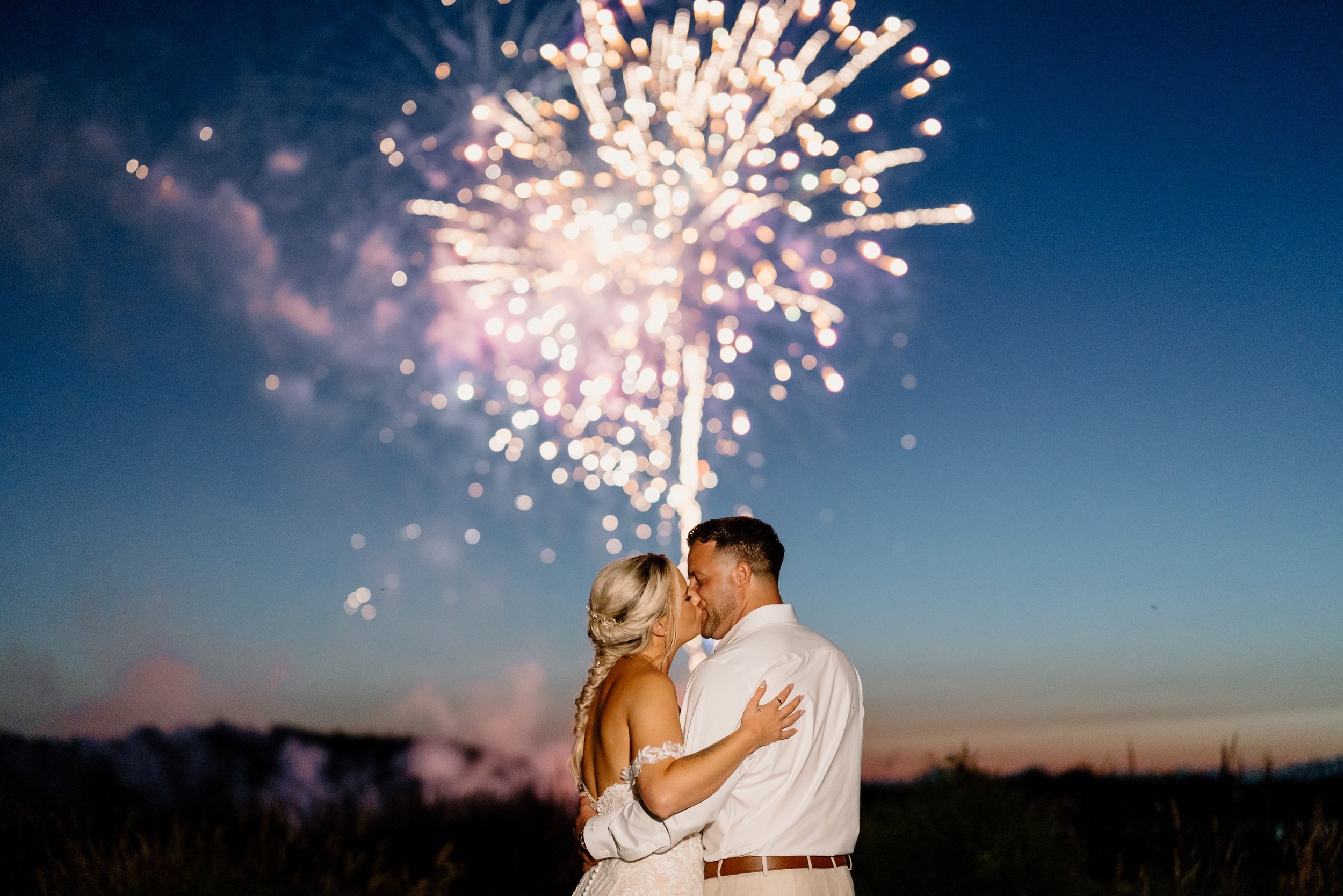 76_Backyard Wedding in Central Minnesota.jpg